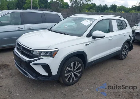 2022 Volkswagen Taos 1.5T Se из США, поврежденный, VIN 3VVPX7B25NM099017